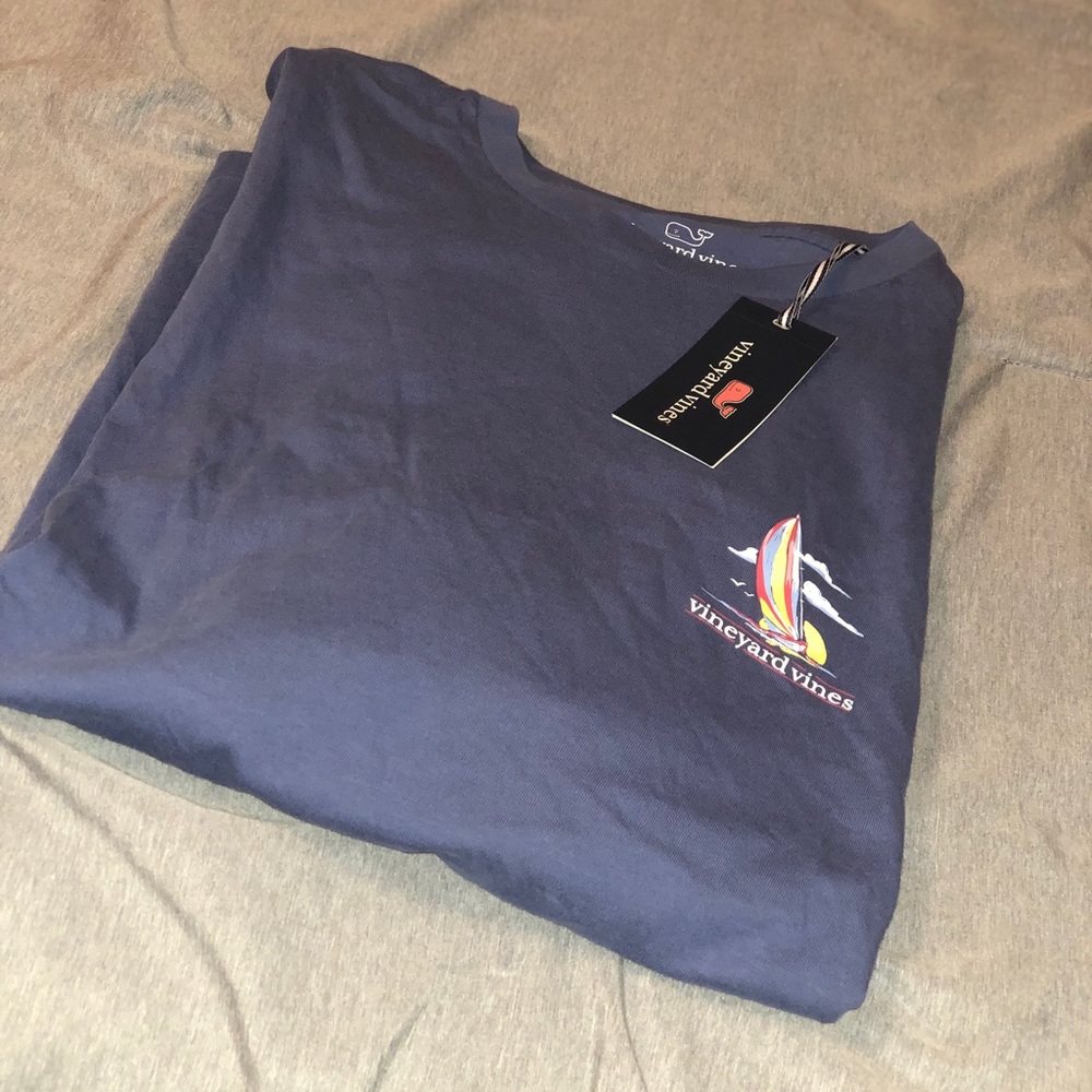 Vineyard vines T-shirt never worn tags attached